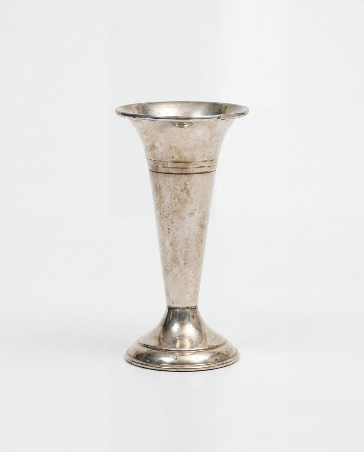 Footed Trumpet Vessel - nowaaaymolten